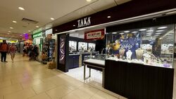 Lucky Plaza (D9), Retail #529597401